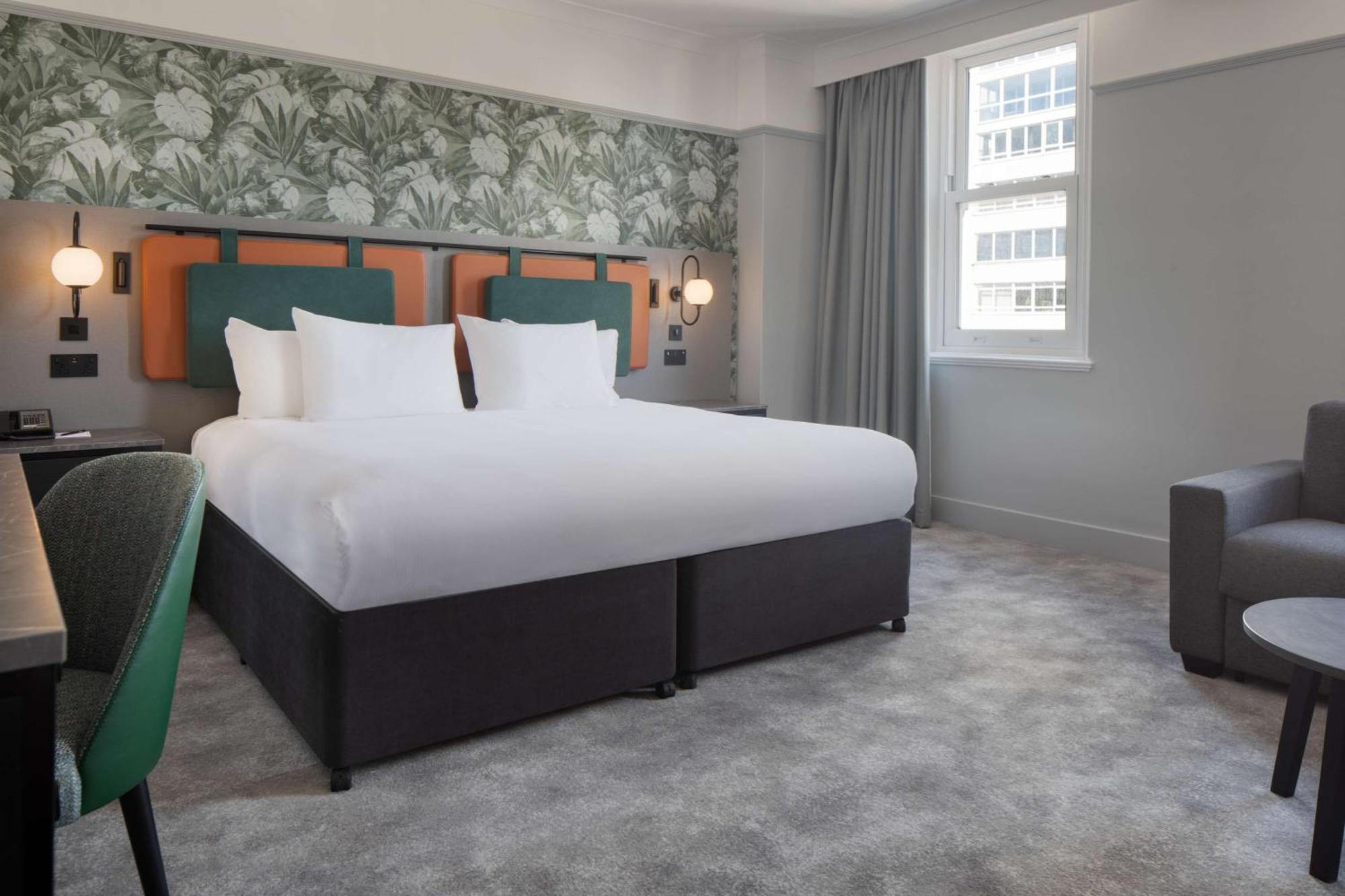 Doubletree By Hilton Brighton Metropole Hotel Ngoại thất bức ảnh