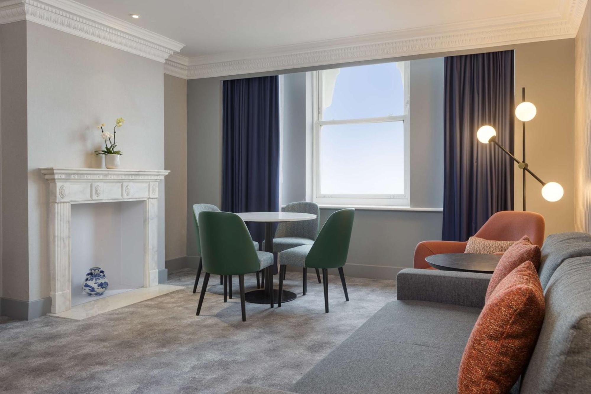 Doubletree By Hilton Brighton Metropole Hotel Ngoại thất bức ảnh
