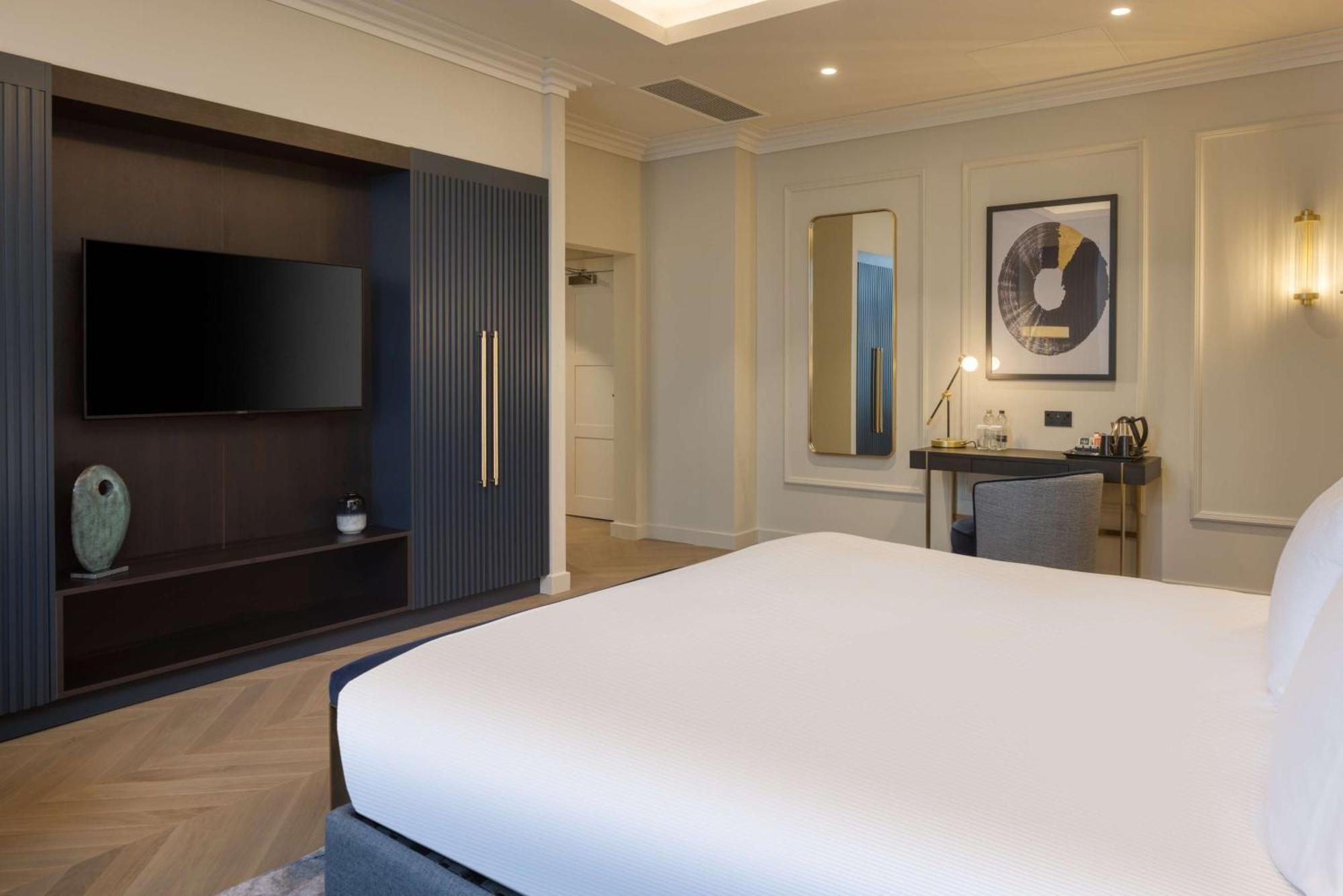 Doubletree By Hilton Brighton Metropole Hotel Ngoại thất bức ảnh