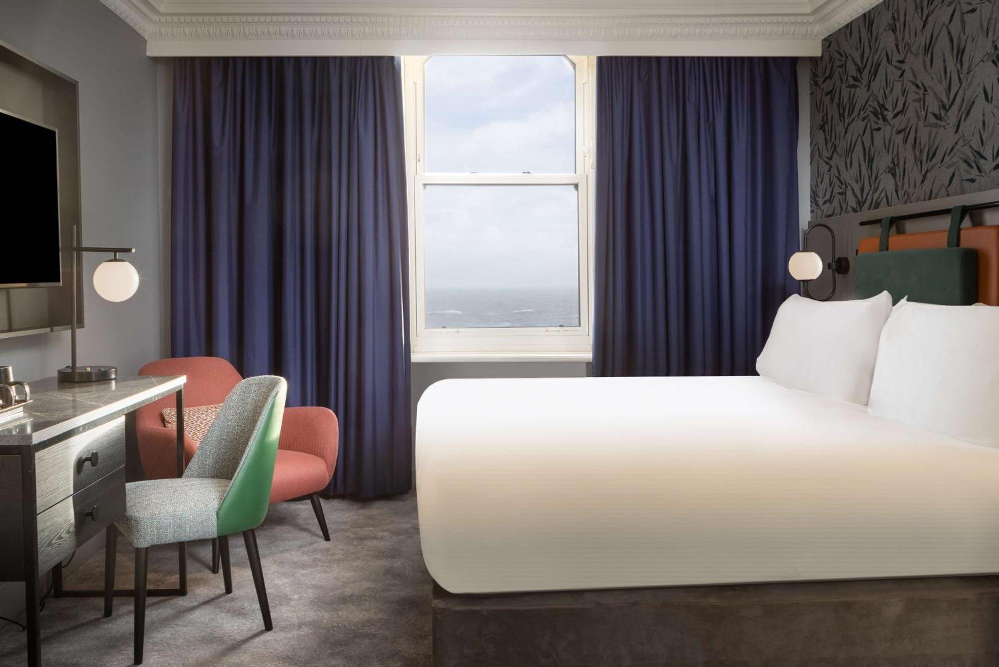 Doubletree By Hilton Brighton Metropole Hotel Ngoại thất bức ảnh