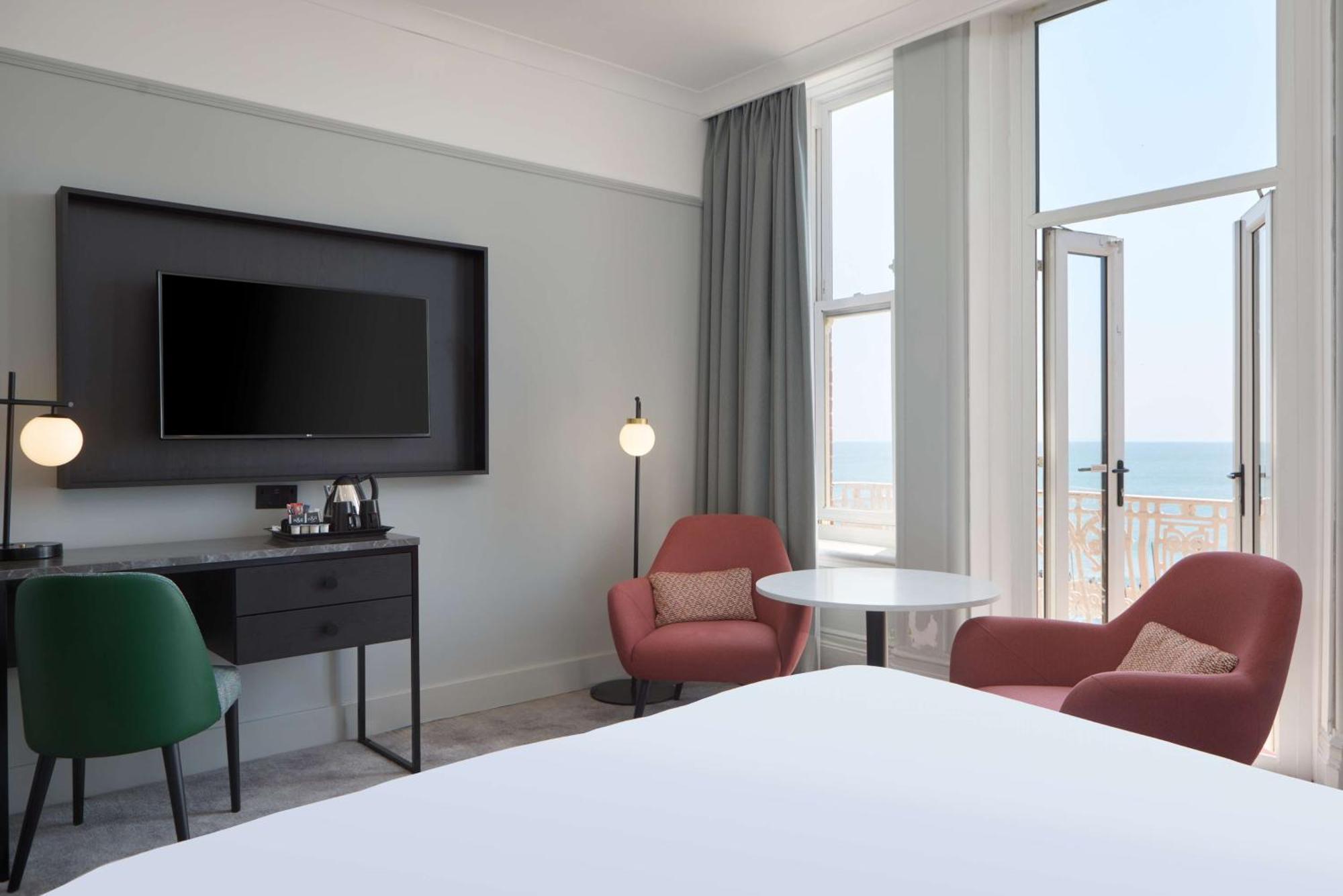 Doubletree By Hilton Brighton Metropole Hotel Ngoại thất bức ảnh