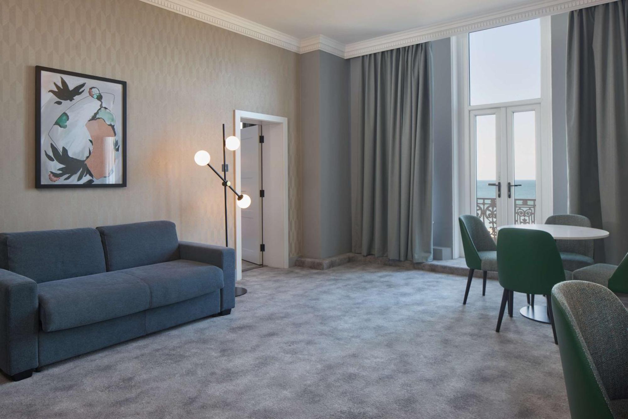 Doubletree By Hilton Brighton Metropole Hotel Ngoại thất bức ảnh